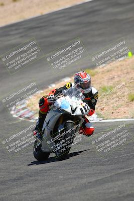 media/Jun-05-2022-WERA (Sun) [[64b01df28d]]/Race 13 senior superbike/